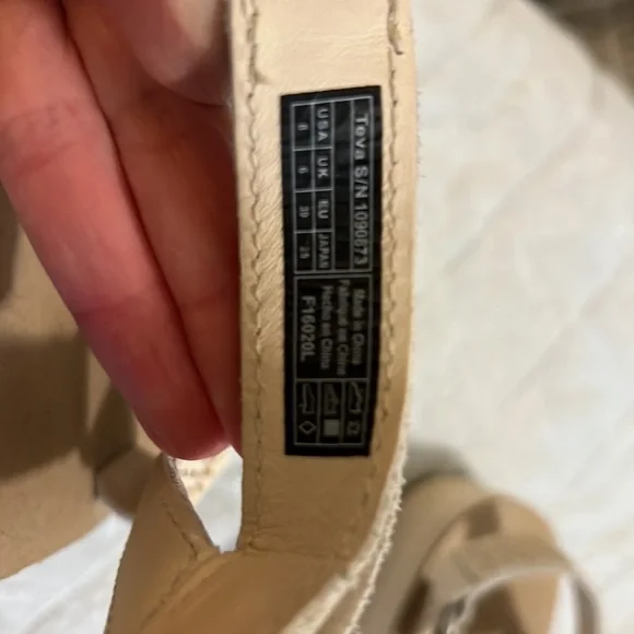 Teva Universal Geometric Sandals - Picture 7 of 11